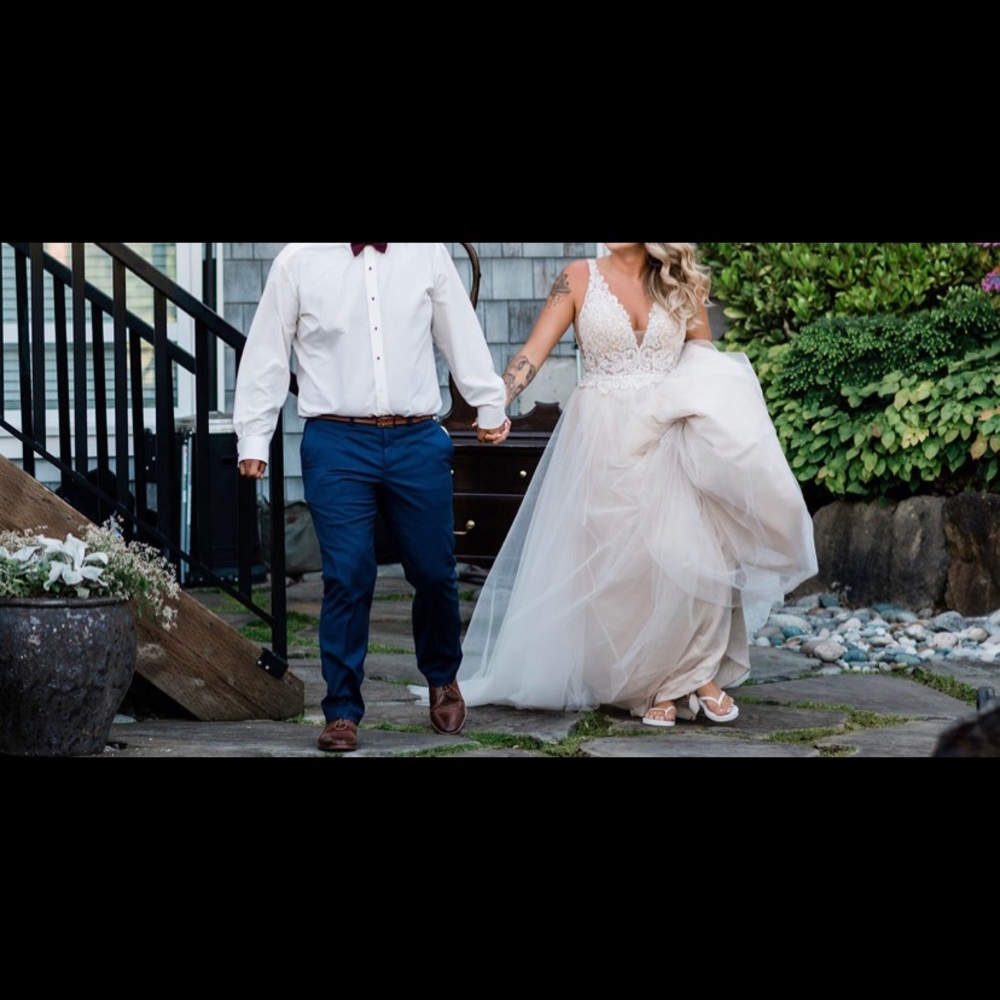Allure sIze 8 wedding dress